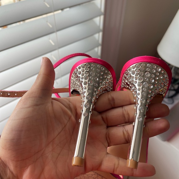 Badgley mishka  Pink Satin Women's Sandals with rhinestones and jewels - Picture 3 of 4